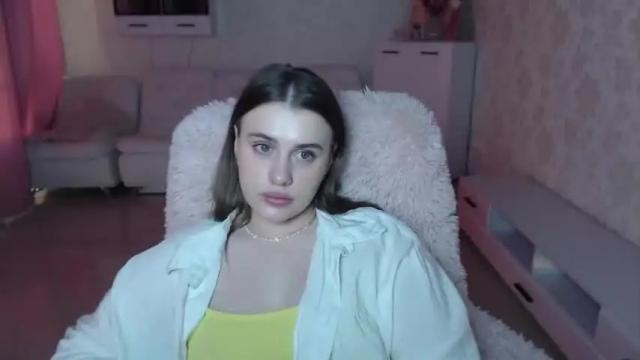 Image 3 of goga_li Stream on Chaturbate on 22 months ago