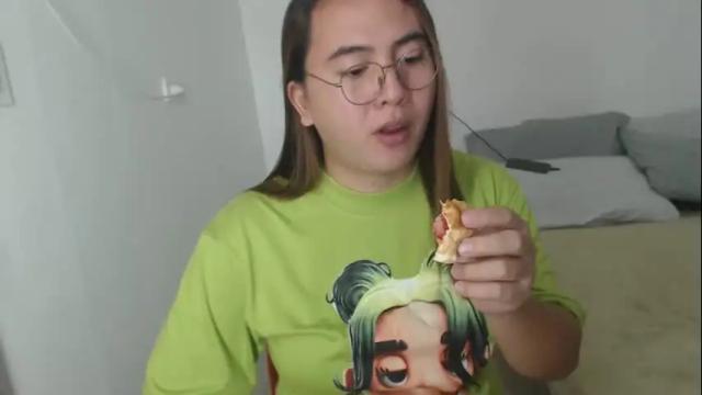 Image 12 of goldbella_ Stream on Chaturbate on 1 month ago
