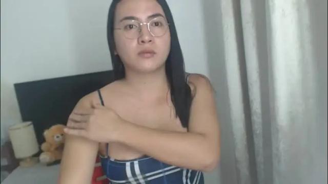 Image 4 of goldbella_ Stream on Chaturbate on 1 month ago