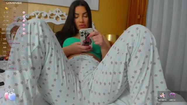 Image 4 of goldcarol1n3baby Stream on Chaturbate on 13 months ago