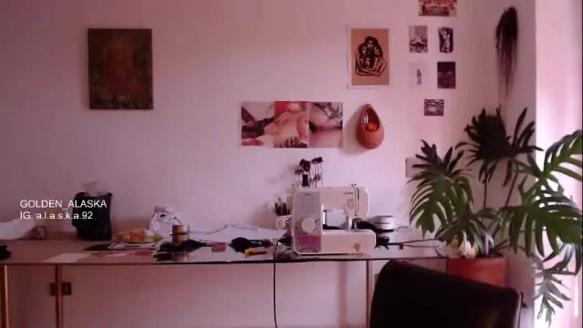 Image 6 of golden_alaska Stream on Chaturbate on 1 month ago