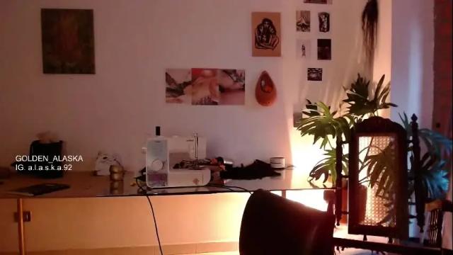 Image 8 of golden_alaska Stream on Chaturbate on 1 month ago