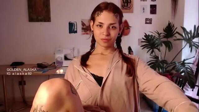 Image 7 of golden_alaska Stream on Chaturbate on 19 days ago