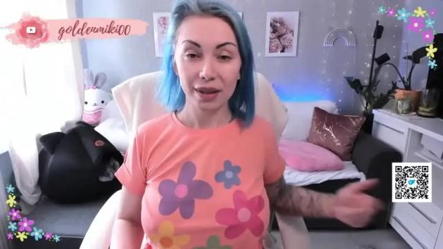 Image 2 of golden_miki Stream on Chaturbate on 13 months ago