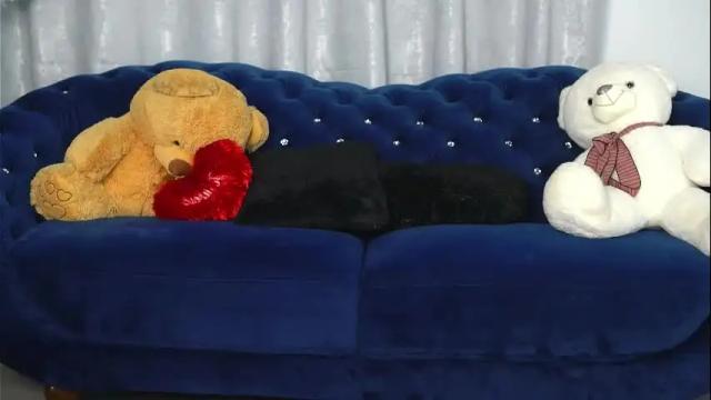 Image 4 of goldenamberx Stream on Chaturbate on 7 days ago
