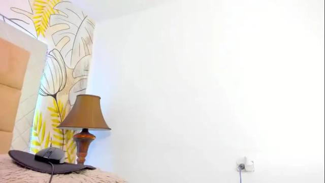 Image 3 of goldenbigcockts Stream on Chaturbate on 2 months ago