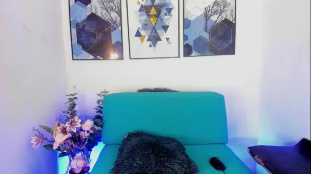 Image 11 of goldenbigcockts Stream on Chaturbate on 1 month ago