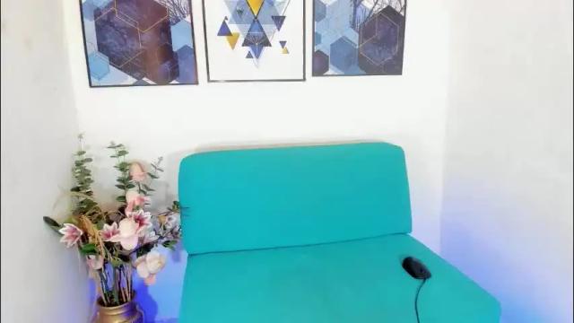 Image 6 of goldenbigcockts Stream on Chaturbate on 1 month ago