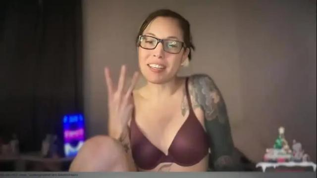 Thumbnail 2, goldengirlcartierxo's Stream at Chaturbate, 15 months ago