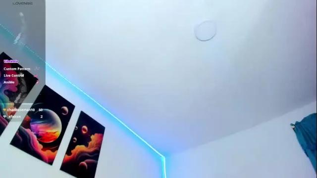Image 4 of goldenhugecocktss Stream on Chaturbate on 1 month ago