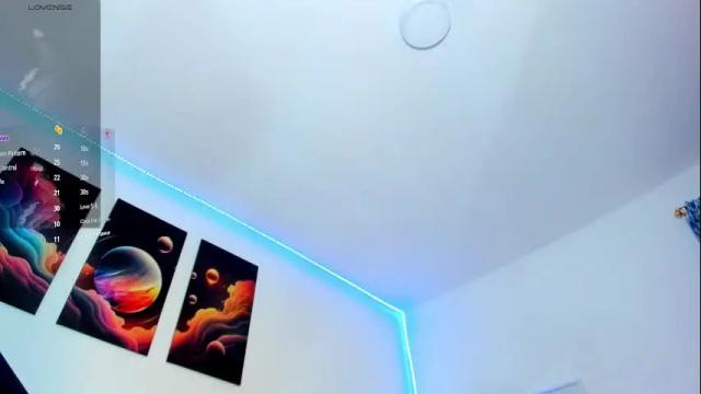 Image 2 of goldenhugecocktss Stream on Chaturbate on 24 days ago