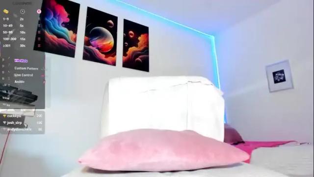 Image 10 of goldenhugecocktss Stream on Chaturbate on 2 months ago