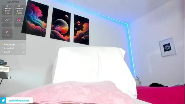 Image 6 of goldenhugecocktss Stream on Chaturbate on 1 month ago