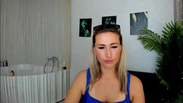 Thumbnail 1, goldenlighte's Stream at Chaturbate, 2 months ago