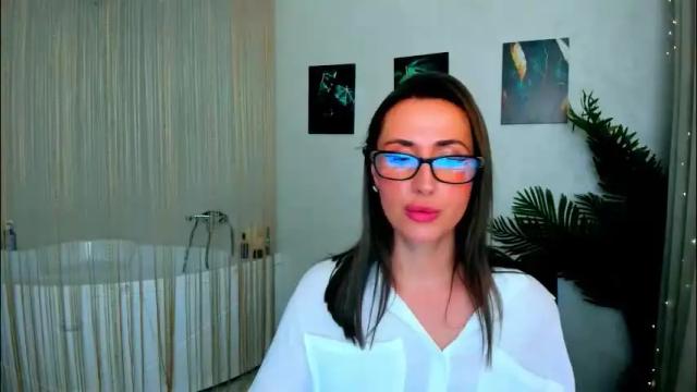 Image 6 of goldenlighte Stream on Chaturbate on 1 month ago