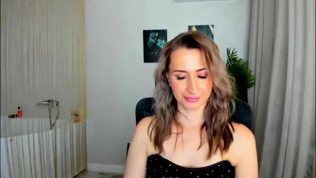 Thumbnail 1, goldenlighte's Stream at Chaturbate, 1 month ago