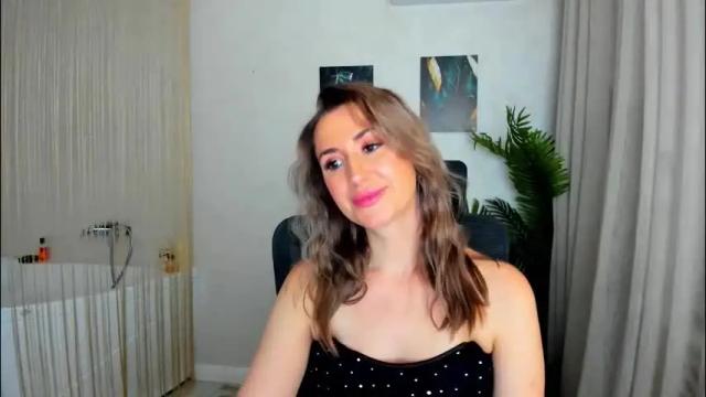 Thumbnail 2, goldenlighte's Stream at Chaturbate, 1 month ago