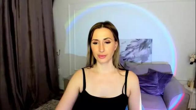 Image 11 of goldenlighte Stream on Chaturbate on 1 month ago