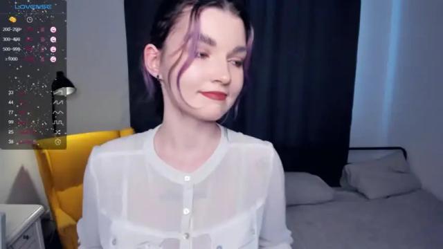 Image 11 of goldest_soul Stream on Chaturbate on 19 months ago