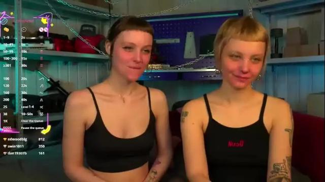 Image 11 of goldstar_girls Stream on Chaturbate on 8 days ago