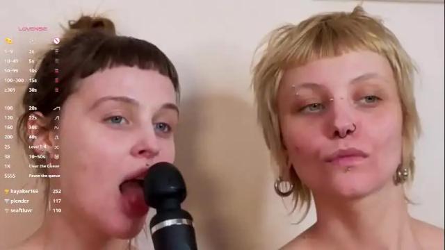 Image 6 of goldstar_girls Stream on Chaturbate on 1 month ago