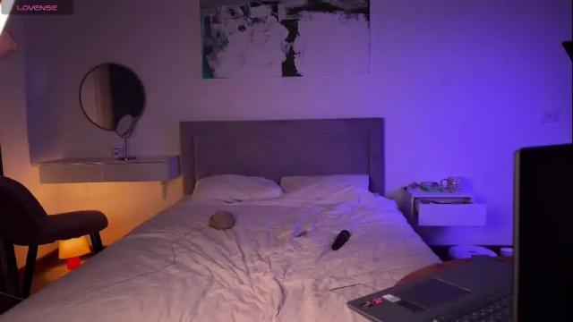 Image 12 of goldydee Stream on Chaturbate on 1 month ago
