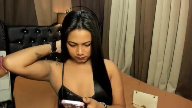 Image 2 of gorgeous_dark_luna Stream on Chaturbate on 15 days ago