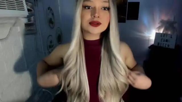 Image 2 of gorgeousamandarose Stream on Chaturbate on 12 months ago