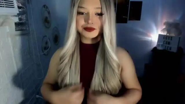 Image 6 of gorgeousamandarose Stream on Chaturbate on 12 months ago