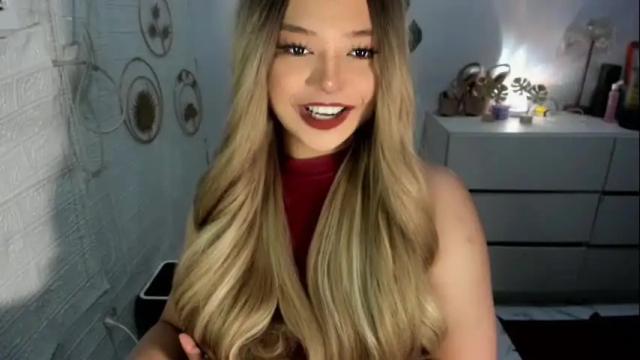 Image 2 of gorgeousamandarose Stream on Chaturbate on 2 months ago