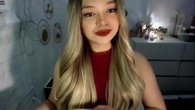 Image 2 of gorgeousamandarose Stream on Chaturbate on 2 months ago