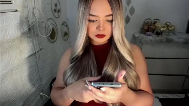 Image 2 of gorgeousamandarose Stream on Chaturbate on 2 months ago