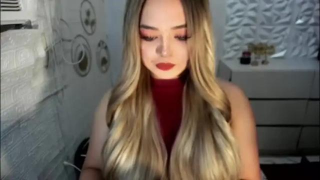 Image 4 of gorgeousamandarose Stream on Chaturbate on 29 days ago