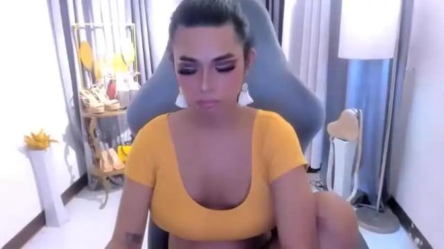 Image 2 of gorgeousselfsucker Stream on Chaturbate on 12 months ago