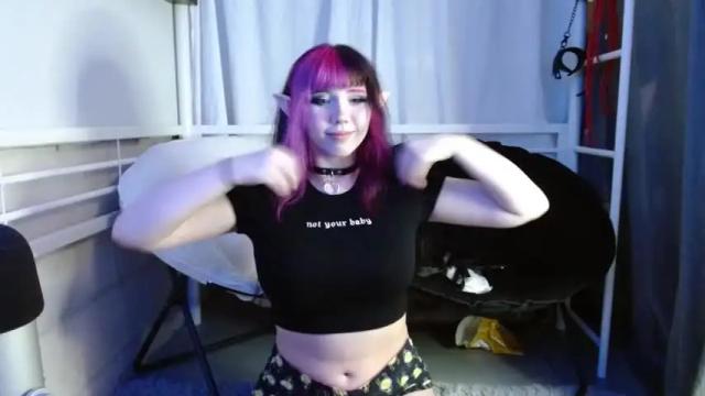 Image 2 of goth_in_orbit Stream on Chaturbate on 12 months ago