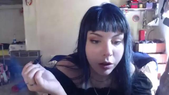 Image 8 of gothcurvy Stream on Chaturbate on 17 months ago