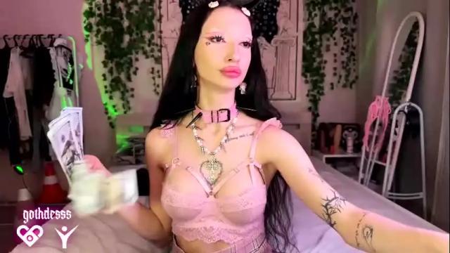 Image 12 of gothdesss Stream on Chaturbate on 22 days ago