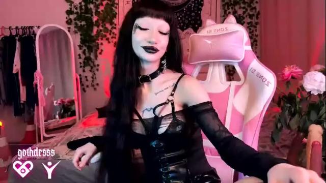 Image 8 of gothdesss Stream on Chaturbate on 17 days ago