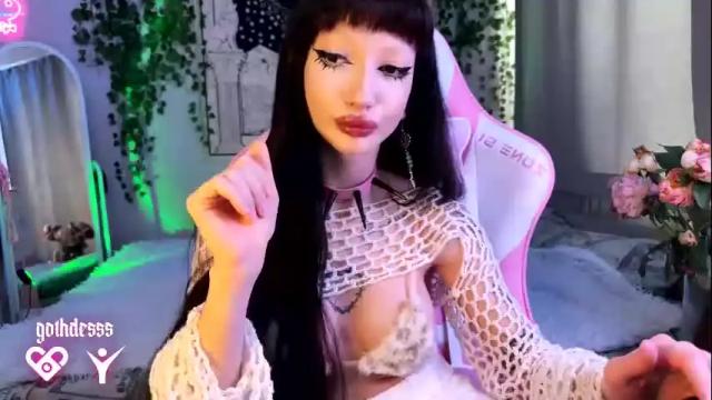 Image 10 of gothdesss Stream on Chaturbate on 10 days ago