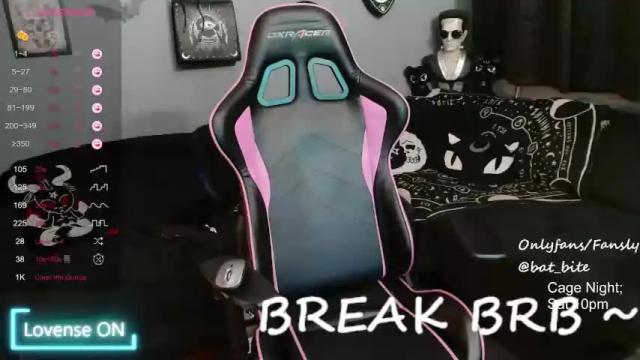 Image 11 of gothic_bat_bite Stream on Chaturbate on 16 months ago