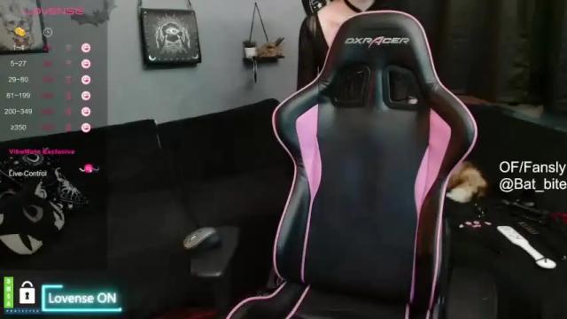 Image 7 of gothic_bat_bite Stream on Chaturbate on 12 months ago
