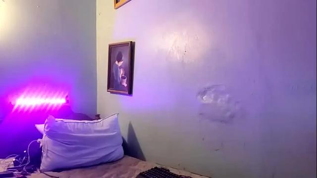 Image 4 of gothicchick12 Stream on Chaturbate on 22 months ago