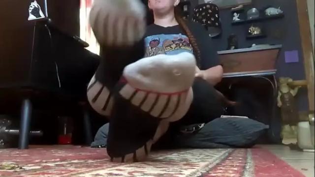 Image 2 of gothicfeetfantasies Stream on Chaturbate on 1 month ago