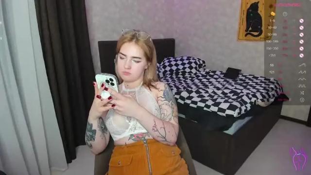 Image 4 of gothkittys Stream on Chaturbate on 17 months ago