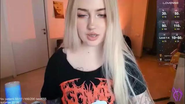Image 8 of gothkittys Stream on Chaturbate on 1 month ago