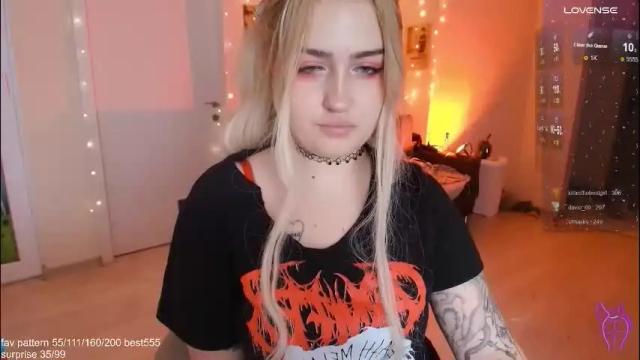 Image 8 of gothkittys Stream on Chaturbate on 25 days ago