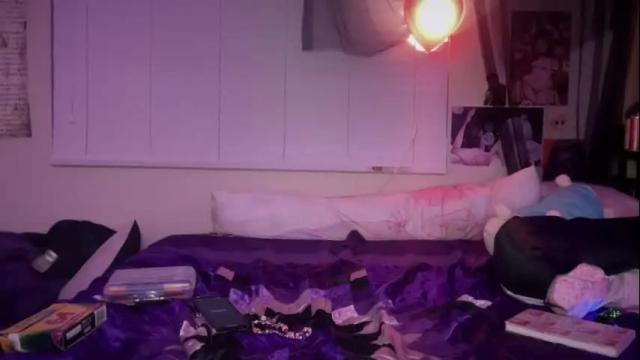Image 2 of gothminun Stream on Chaturbate on 3 months ago