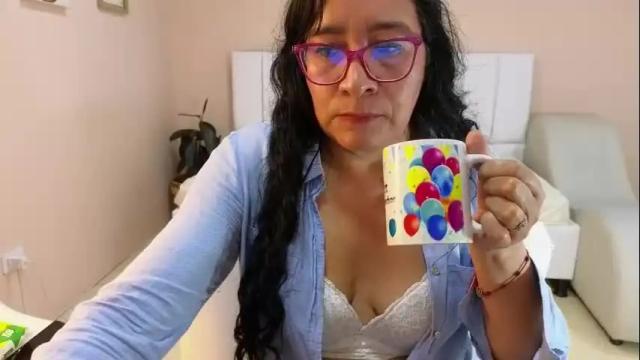 Image 12 of grace_maturemilf Stream on Chaturbate on 10 days ago