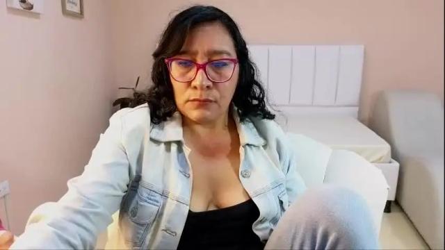 Image 8 of grace_maturemilf Stream on Chaturbate on 2 months ago