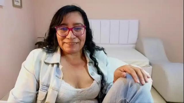 Image 7 of grace_maturemilf Stream on Chaturbate on 2 months ago